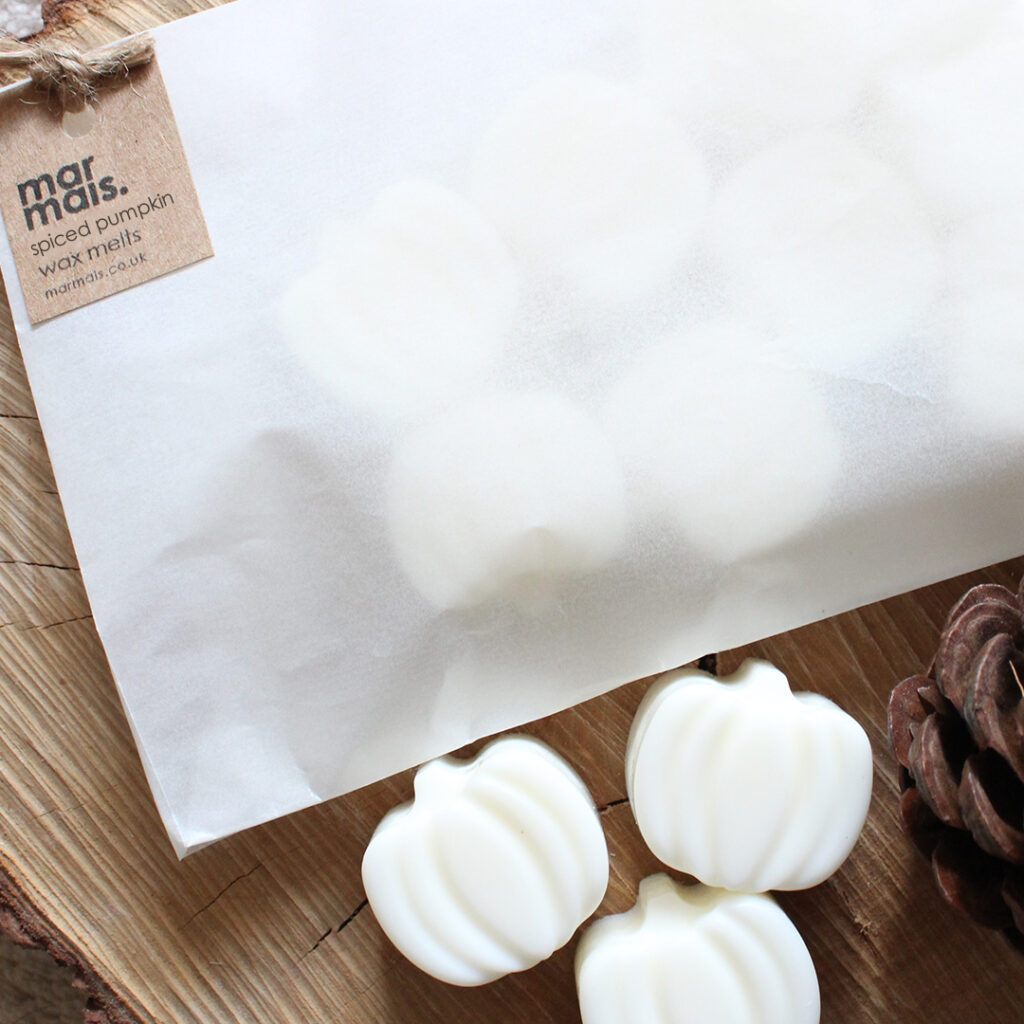 Spiced Pumpkin wax melts by Marmais, handmade with natural rapeseed and coconut wax in pumpkin shapes, eco-friendly autumn home fragrance.